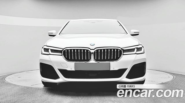 BMW 5 Series (G30) 520i M Sport 2023 — фото 3