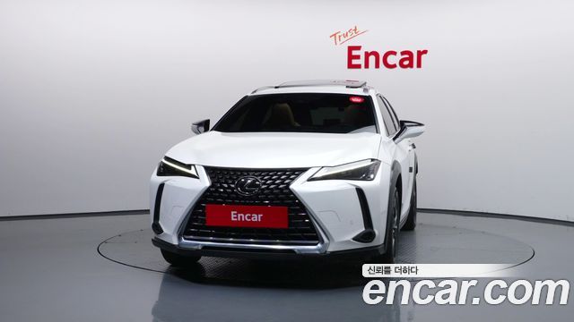 Lexus UX250h 2.0 2WD 2024 — фото 3