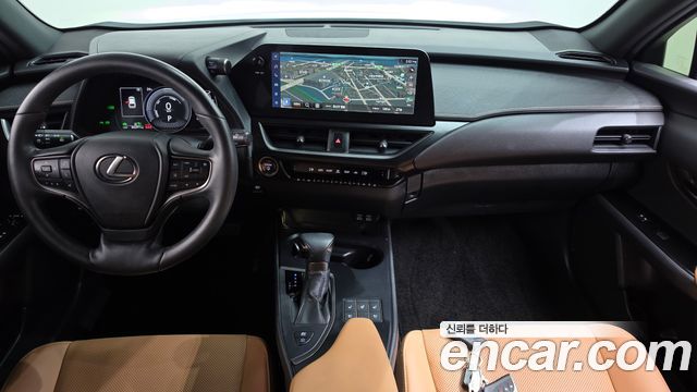 Lexus UX250h 2.0 2WD 2024 — фото 7