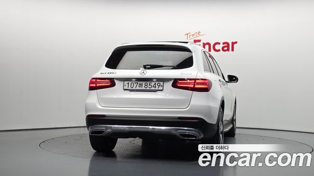 Mercedes-Benz GLC-Class (X253) GLC220 d 4MATIC 2017 — фото 4