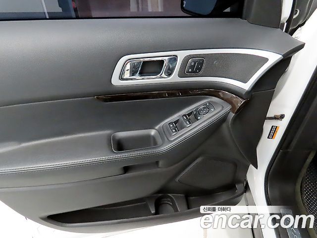 Ford Explorer 3.5 Limited 4WD 5th 2013 — фото 19