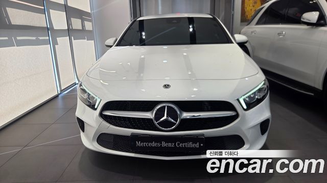 Mercedes-Benz A-Class (W177) A220 Sedan 2023 — фото 2