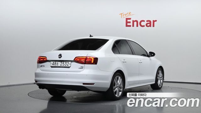 Volkswagen Jetta 2.0 TDI BlueMotion Premium 6th 2015 — фото 2