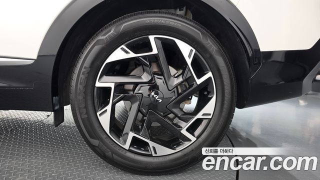 Kia Sportage (V) Gasoline 1.6 Turbo 2WD Signature 2022 — фото 21