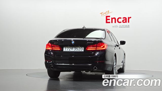 BMW 5 Series (G30) 530i xDrive Luxury Plus 2020 — фото 4