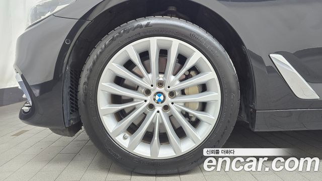 BMW 5 Series (G30) 530i xDrive Luxury Plus 2020 — фото 5