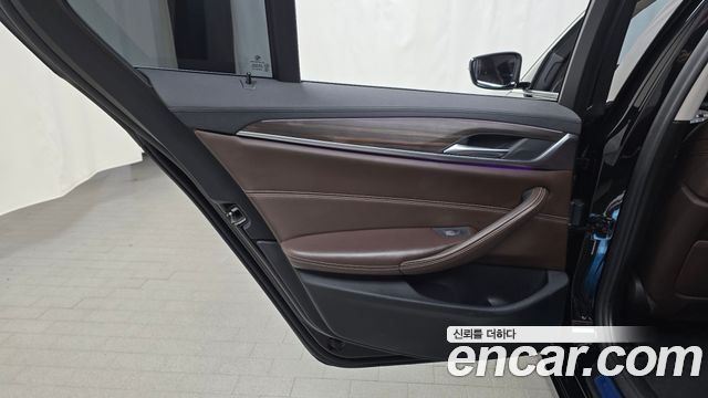 BMW 5 Series (G30) 530i xDrive Luxury Plus 2020 — фото 25