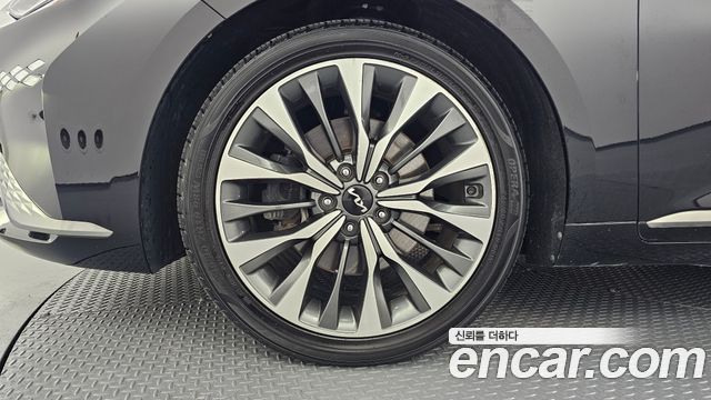 Kia K8 2.5 Gasoline 2WD Noblesse 2023 — фото 5