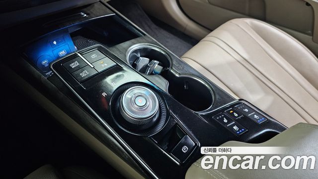 Kia K8 2.5 Gasoline 2WD Noblesse 2023 — фото 9