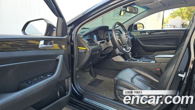 Hyundai Sonata (LF) 2.0 Smart 2017 — фото 10
