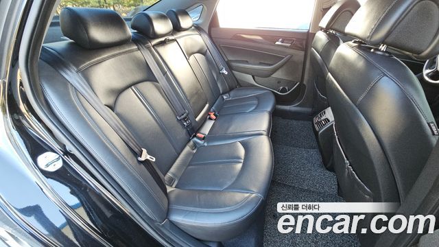 Hyundai Sonata (LF) 2.0 Smart 2017 — фото 11