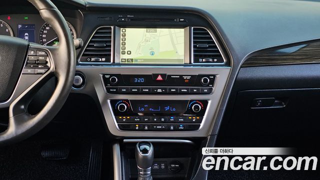 Hyundai Sonata (LF) 2.0 Smart 2017 — фото 14
