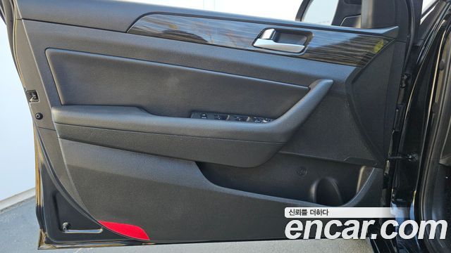 Hyundai Sonata (LF) 2.0 Smart 2017 — фото 24