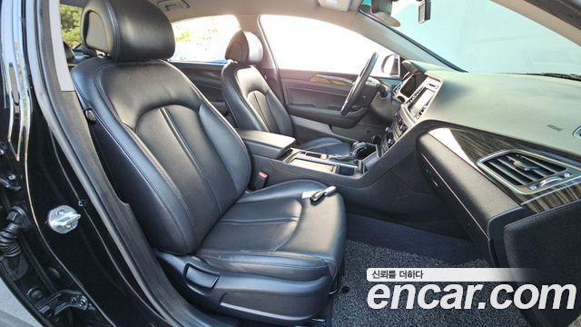 Hyundai Sonata (LF) 2.0 Smart 2017 — фото 26