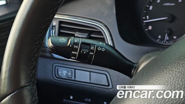 Hyundai Sonata (LF) 2.0 Smart 2017 — фото 27