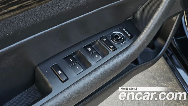 Hyundai Sonata (LF) 2.0 Smart 2017 — фото 29