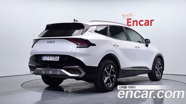 Kia Sportage Hybrid (V) Nobleless 2WD 2023 — фото 2