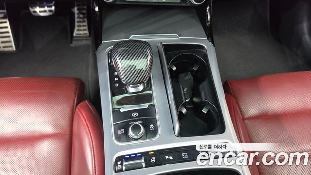 Kia Stinger 2.0 Turbo 2WD Platinum 2020 — фото 9