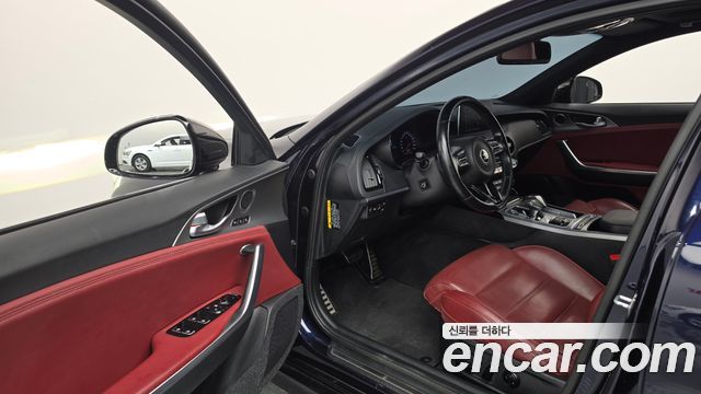 Kia Stinger 2.0 Turbo 2WD Platinum 2020 — фото 10