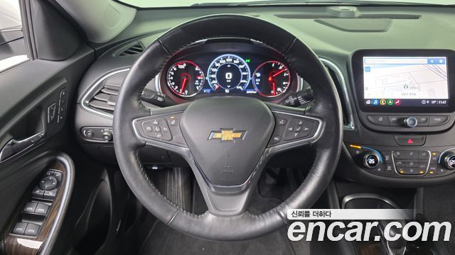 Chevrolet Malibu 2.0 Turbo Premier Special 2022 — фото 13