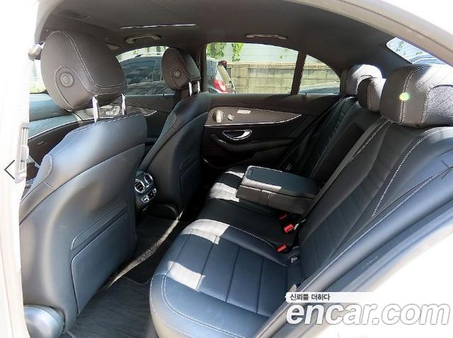 Mercedes-Benz E-Class (W213) E350 4MATIC Exclusive 2023 — фото 6