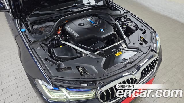 BMW 5 Series (G30) 530e M Sport 2021 — фото 6