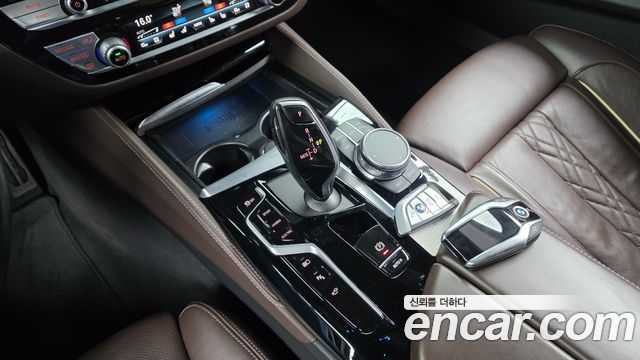 BMW 5 Series (G30) 530e M Sport 2021 — фото 9