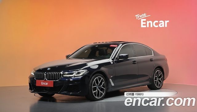 BMW 5 Series (G30) 530e M Sport 2021 — фото 1