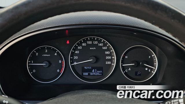 Hyundai Grand Starex Van 3-Seater Smart 2020 — фото 8