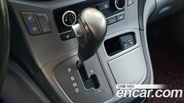 Hyundai Grand Starex Van 3-Seater Smart 2020 — фото 9