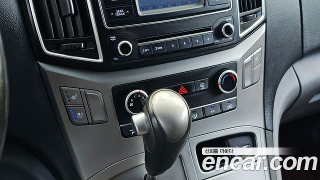 Hyundai Grand Starex Van 3-Seater Smart 2020 — фото 14