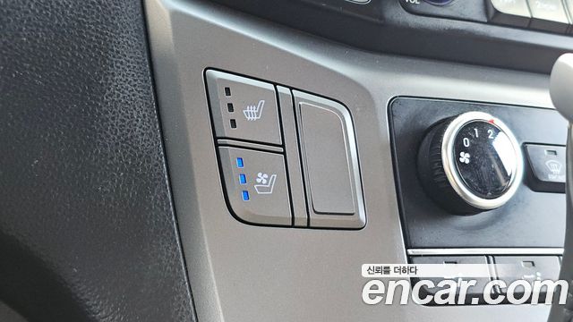 Hyundai Grand Starex Van 3-Seater Smart 2020 — фото 15
