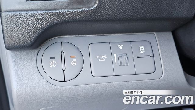 Hyundai Grand Starex Van 3-Seater Smart 2020 — фото 16