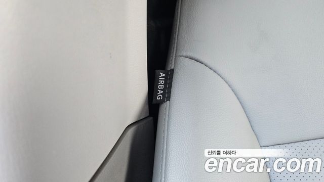 Hyundai Grand Starex Van 3-Seater Smart 2020 — фото 18
