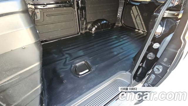 Hyundai Grand Starex Van 3-Seater Smart 2020 — фото 19