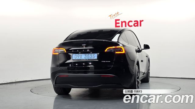 Tesla Model Y Long Range AWD 2022 — фото 4