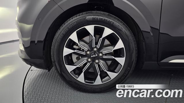Kia Carnival (IV) Diesel 9-Seater Signature 2023 — фото 5