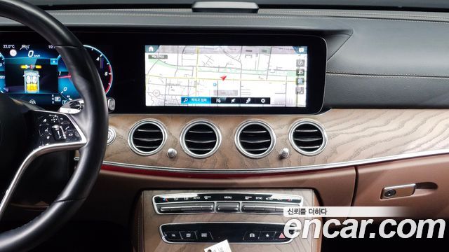 Mercedes-Benz E-Class (W213) E220d 4MATIC Exclusive 2021 — фото 15