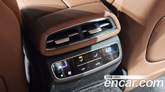 Genesis G80 (RG3) Gasoline 2.5 Turbo AWD 2024 — фото 32