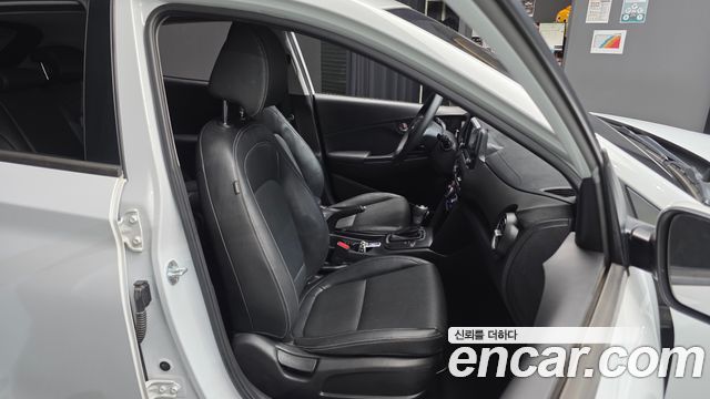 Hyundai Kona Diesel 1.6 2WD Modern 2018 — фото 11