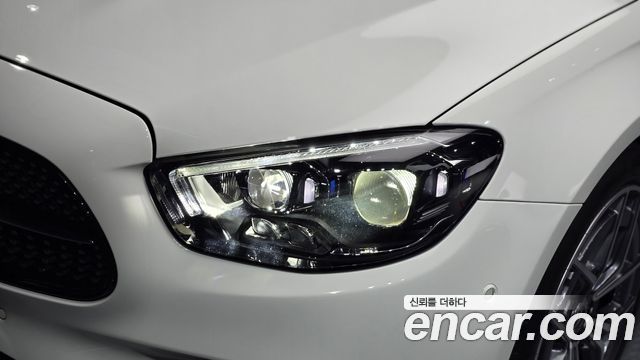 Mercedes-Benz E-Class (W213) E220d 4MATIC AMG Line 2022 — фото 22