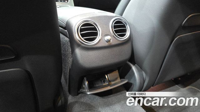 Mercedes-Benz E-Class (W213) E220d 4MATIC AMG Line 2022 — фото 29