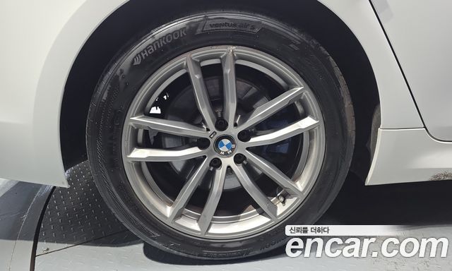 BMW 5 Series (G30) 530i xDrive M Sport Package 2018 — фото 5