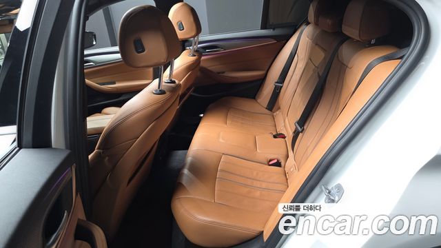 BMW 5 Series (G30) 530i xDrive M Sport Package 2018 — фото 11