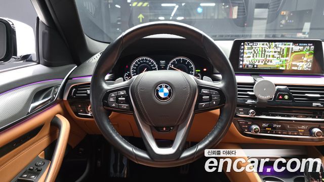 BMW 5 Series (G30) 530i xDrive M Sport Package 2018 — фото 13