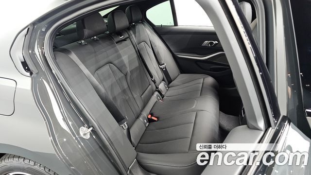 BMW 3 Series (G20) 320i M Sport 2025 — фото 11