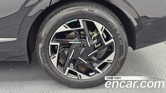Kia Sportage (V) LPG 2.0 2WD Signature 2023 — фото 21