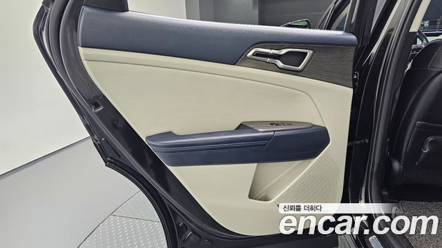 Kia Sportage (V) LPG 2.0 2WD Signature 2023 — фото 25