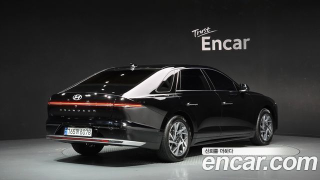 Hyundai Grandeur (GN7) 2,5 Gasoline 2WD Exclusive 2023 — фото 2