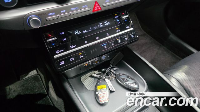 Hyundai Grandeur (GN7) 2,5 Gasoline 2WD Exclusive 2023 — фото 18